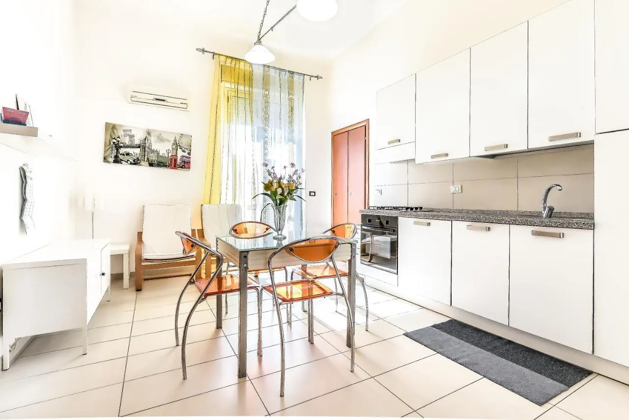 *** شقة فندقية جيلا Aurora Residence إيطاليا