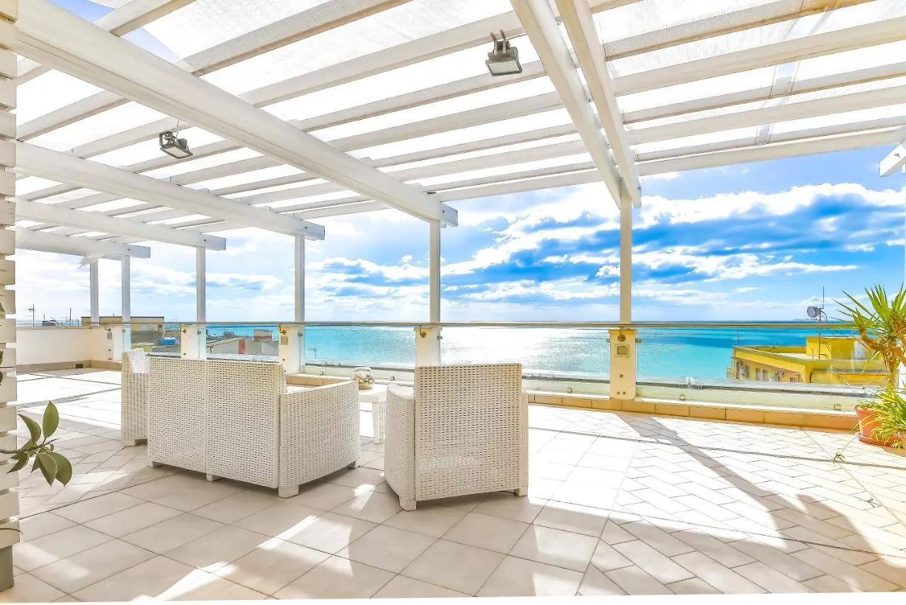 *** شقة فندقية جيلا Aurora Residence إيطاليا